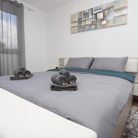 Apartman Perla Deluxe Пореч Екстер'єр фото