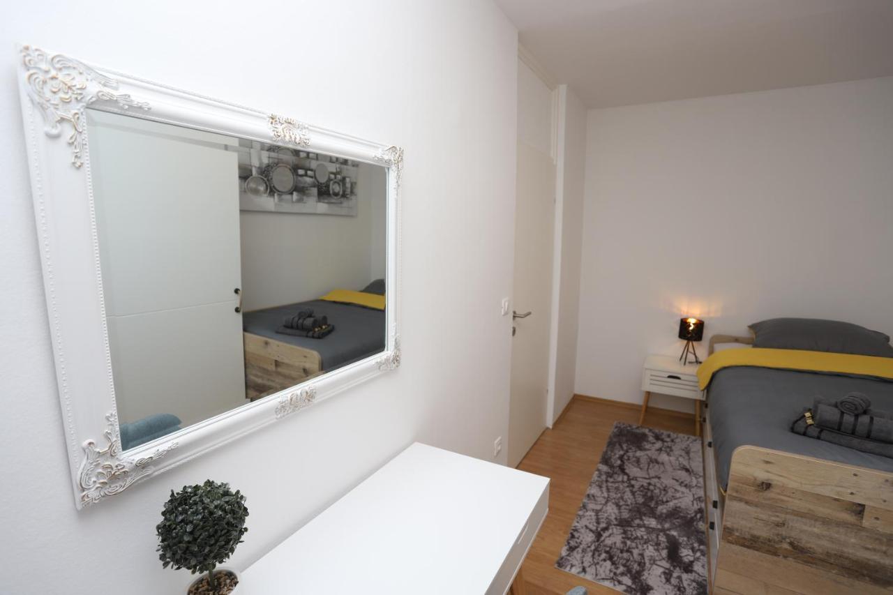 Apartman Perla Deluxe Пореч Екстер'єр фото